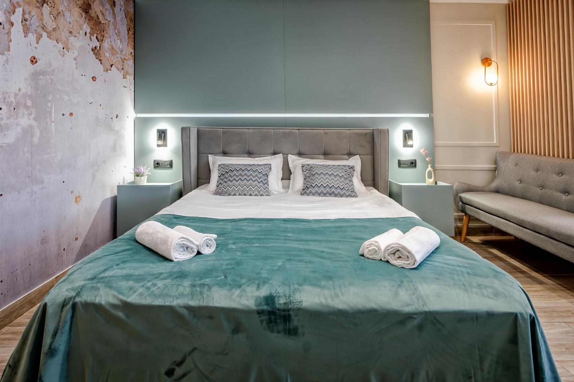 Marcos Studio Nice And Cozy Pitesti Luaran gambar