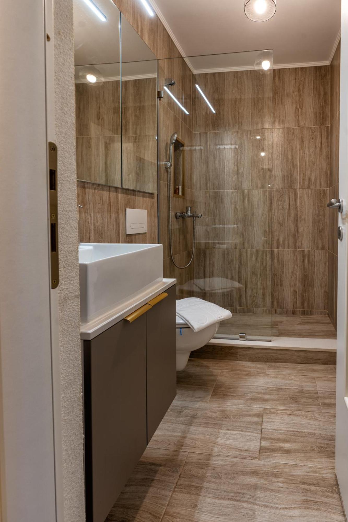 Marcos Studio Nice And Cozy Pitesti Luaran gambar